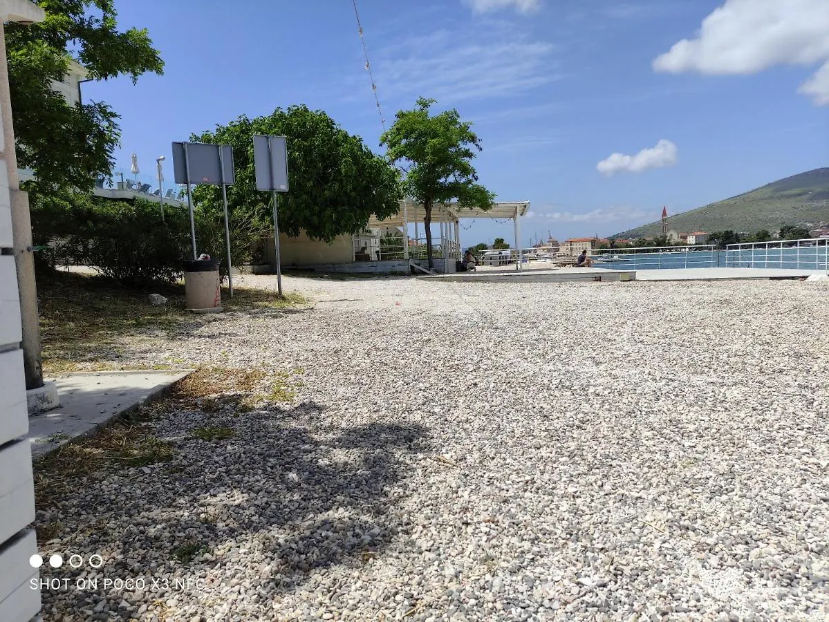 Apartment Ella تروغير